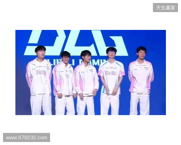 桑切斯:帕尔默都还没有达到最佳状态,他只会更加出色 桑切斯:帕尔默都还没有达到最佳状态,他只会更加出色